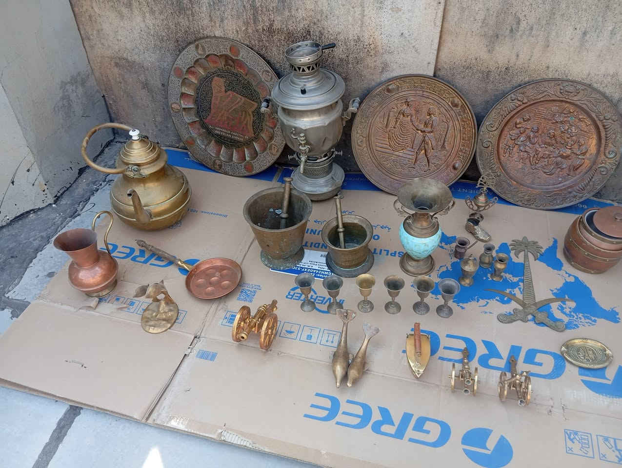 السلام عليكم
للبيع شلع كلهن 
العنوان بغداد
الاستفسار واتساب ***********
@إشارة
