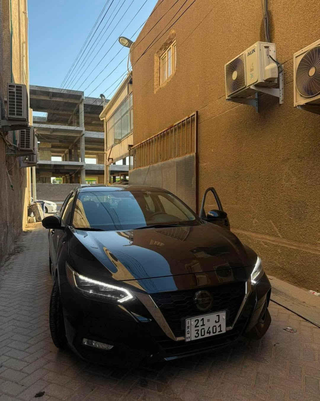 اعلى شي نيسان سنترا SR 2021 فول 1/1
الي على باب الله ياخذها 
محرك 2000 ماشية 26 الف 

فول مواصفات السيارة 
فتحة سقف سلايد
نقط عمياء
رادار أمامي خلفي
كاميرات 360 درجة
تدفئة مقاعد للسائق والراكب 
تدفئة استيرن
مقعد كهربائي مقاعد جلد
تبريد بيانو
شاشة العداد كبيرة+شاشة المسجل
نظام صوتي من شركة Bose
دوسات وويل رياضي بلادي

🟥 سعر سوي تعليق تصلك رسالة 💌
ضربه جاملغ خلفي سطحي
بجم كبس

رقم هاتف ***********

نص مكتوب في الصور:
- Nissan Sentra Sr 2021 Black 2.0L 4 vin: 3N1AB8DV1MY232155 Final bid: $8200