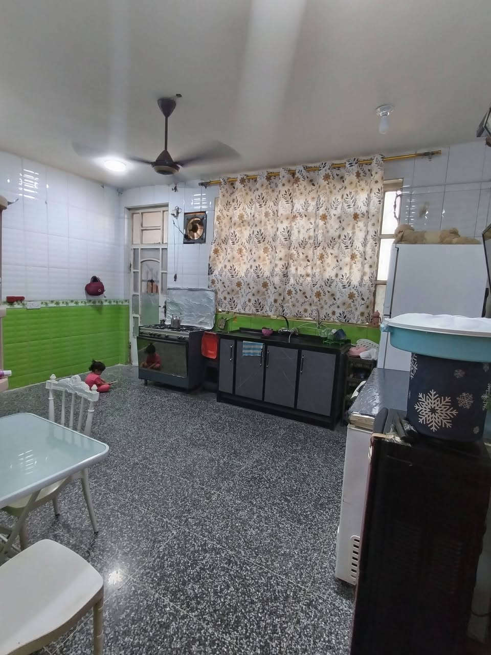 سلام عليكم
بيت البيع مساحته 150متر 
سعر 170 الاستفسار الاتصال
***********
***********
