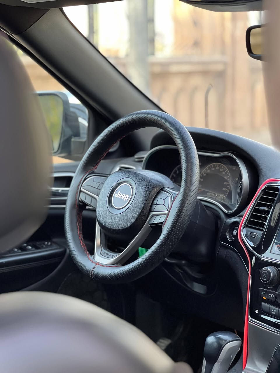 ….السلام عليكم ..
للبيع جيب  امريكي  
رقم بغداد باسمي ماشية83/km
الموديل :2020
المحرك : V6.  3.6L  
المواصفات : 
لون اسود شذرة بنفسجية
•  تحذير النقطة عمياء ⚠ .رادار جانبي
•  نظام تحذير عند تجاوز السرعة المحددة. 
•  سيارة فتحة. 
•  شاشه كبيرة 
•  نظام الخرائط (GPS) . *. 
•  المصابيح الأمامية زنون LEB
•  دخول ذكي. 
•  بصمة 
•  تشغيل عن بعد .
نظام Aوقوف ذاتي
•  . .نظام سبورت 
نطام ايكو اقتصادي 
•  ذاكرة لحفظ وضعيات الجلوس للسائق. 
•  ذاكرة لحفظ وضعيات الجلوس للراكب.. 
•  المقعد الأمامي كهربائي.
•  المقاعد الأمامية  تبريد وتدفئة .
•  . كشنات جلد
•  حساسات امامية. 
*حساسات خلفيه.
•  محدد سرعة 
اوتو باك.
مكان السيارة بابل
الاستفسار
***********
