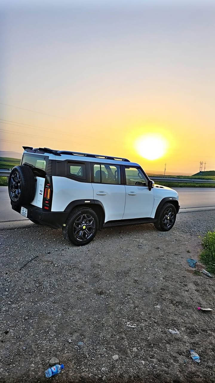 T2 2.0L LUXURY PLUS

الموديل: 2025 

المحرك: 4 أسطوانات L2.0 تيربو 254 حصان حقن مباشر

ناقل الحركة: اوتوماتيكي من 8 سرعات 

العداد:  40.000  حاليا

استهلاك الوقود: 8.83 لتر لكل 100 كم

الضمان الأساسي: 6 سنوات وعداد كيلومترات مفتوح 

رقم الهاتف ***********

المواصفات

* نظام دفع رباعي متطور من BorgWarner 

* إطارات قياس 20 إنچ

* فتحة سقف بانوراما

* مقصورة الركاب من الجلد الفاخر

* مقعد السائق والراكب كهربائية

* مقاعد السائق والراكب مزود بذاكرة لحفظ 3 وضعيات الجلوس

* مقعد السائق مساج

*مقعد السائق مبرد ومدفاء

*مقعد الراكب مبرد ومدفاء

*عروض ضوئية وموسيقية استعراضية متعددة

* كاميرات محيطية 540 درجة

* شاشة التحكم بقياس 15.6 إنچ

* شاشة القيادة بقياس 10.25 إنچ

* نظام أبل كاربلاي وأندرويد أوتو

* نظام أوامر وتحكم صوتي

* نظام صوتي متطور 12 سماعة من Sony 

*رادار تفاعلي

* تحذير مغادرة المسار

* نظام القيادة شبه الذاتية

* نقطة عمياء

* نظام التحذير من التصادم الأمامي و الخلفي

* إنارة محيطية

* إنارة ترحيبية

* المرايا الجانبية قابلة للطي كهربائياً ومدفئة

* شاحن هاتف لاسلكي سريع

* خاصية إغلاق الشبابيك وفتحة السقف عن بعد

* مصابيح أمامية أوتوماتيكية زينون مع مصابيح نهارية LED

* التكيف التلقائي مع الضوء القريب والبعيد

* الشباك الامامي مع شعار جيتور مضاء

* مسند الذراع الوسطي مع ثلاجة

* دخول ذكي (بصمة)

* تشغيل عن بعد

* دوسات جانبية

* نظام تقليل الضجيج النشط

* نظام إيقاف وتشغيل المحرك التلقائي

* صندوق شفط

* نظام الفرامل اليدوية الاوتوماتيكي Autohold

*  وضعيات قيادة متعددة للطرق الوعرة

*6 وسائد  هوائية

الموديل: 2025 

المحرك: 4 أسطوانات L2.0 تيربو 254 حصان حقن مباشر

ناقل الحركة: اوتوماتيكي من 8 سرعات 

العداد:  40.000  حاليا

استهلاك الوقود: 8.83 لتر لكل 100 كم

الضمان الأساسي: 6 سنوات وعداد كيلومترات مفتوح 

رقم الهاتف ***********

المواصفات

* نظام دفع رباعي متطور من BorgWarner 

* إطارات قياس 20 إنچ

* فتحة سقف بانوراما

* مقصورة الركاب من الجلد الفاخر

* مقعد السائق والراكب كهربائية

* مقاعد السائق والراكب مزود بذاكرة لحفظ 3 وضعيات الجلوس

* مقعد السائق مساج

*مقعد السائق مبرد ومدفاء

*مقعد الراكب مبرد ومدفاء

*عروض ضوئية وموسيقية استعراضية متعددة

* كاميرات محيطية 540 درجة

* شاشة التحكم بقياس 15.6 إنچ

* شاشة القيادة بقياس 10.25 إنچ

* نظام أبل كاربلاي وأندرويد أوتو

* نظام أوامر وتحكم صوتي

* نظام صوتي متطور 12 سماعة من Sony 

*رادار تفاعلي

* تحذير مغادرة المسار

* نظام القيادة شبه الذاتية

* نقطة عمياء

* نظام التحذير من التصادم الأمامي و الخلفي

* إنارة محيطية

* إنارة ترحيبية

* المرايا الجانبية قابلة للطي كهربائياً ومدفئة

* شاحن هاتف لاسلكي سريع

* خاصية إغلاق الشبابيك وفتحة السقف عن بعد

* مصابيح أمامية أوتوماتيكية زينون مع مصابيح نهارية LED

* التكيف التلقائي مع الضوء القريب والبعيد

* الشباك الامامي مع شعار جيتور مضاء

* مسند الذراع الوسطي مع ثلاجة

* دخول ذكي (بصمة)

* تشغيل عن بعد

* دوسات جانبية

* نظام تقليل الضجيج النشط

* نظام إيقاف وتشغيل المحرك التلقائي

* صندوق شفط

* نظام الفرامل اليدوية الاوتوماتيكي Autohold

*  وضعيات قيادة متعددة للطرق الوعرة

*6 وسائد  هوائيةز بغداد, العراق
