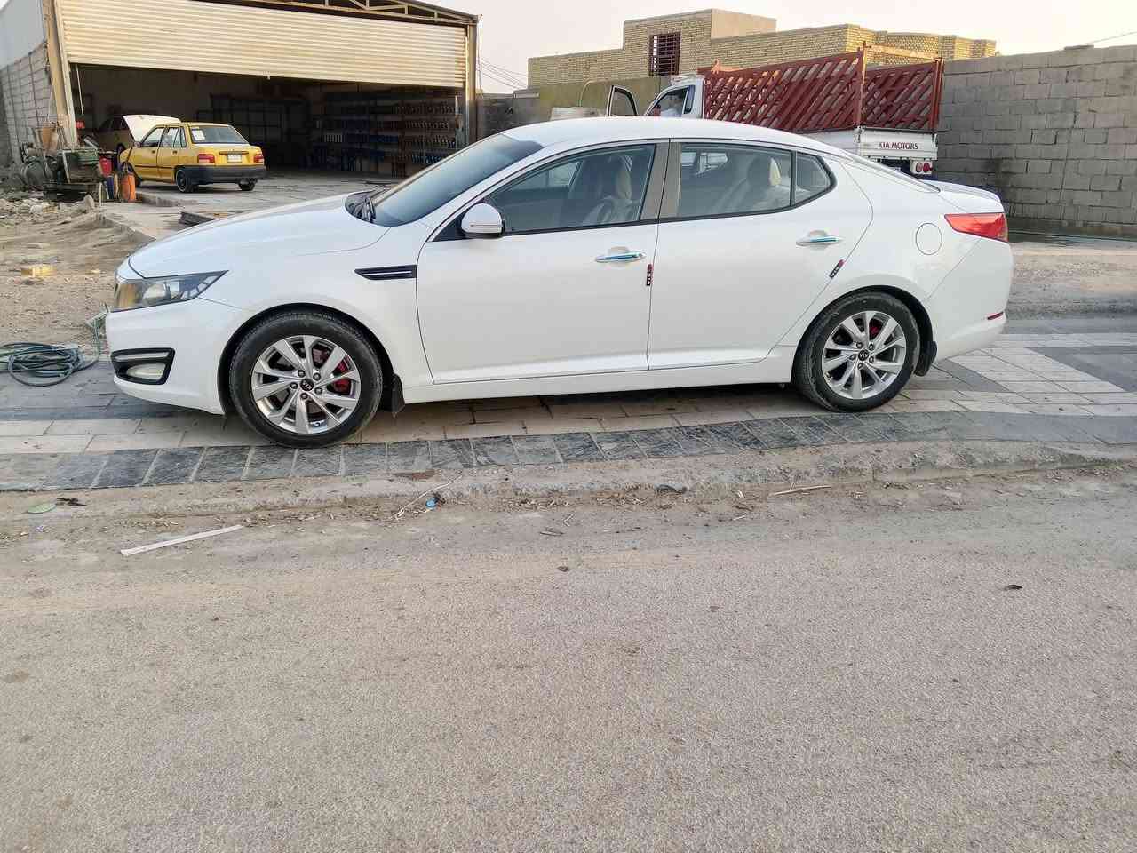 سلام عليكم اخوان أوبتما 2012 خليجي رقم بغداد دولي بسمي فول مواصفات عده الفتحه مكينه 2400كفاله تنقيص وتبخير والسونار كدامكم السعر124وبيهه مجال بسيط للستفسار ***********
