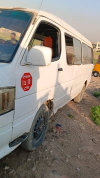 سيارة فتون موديل 9بيها مكينه ونجي وكير وكسن خير من الله رقم احمر ابيع ...