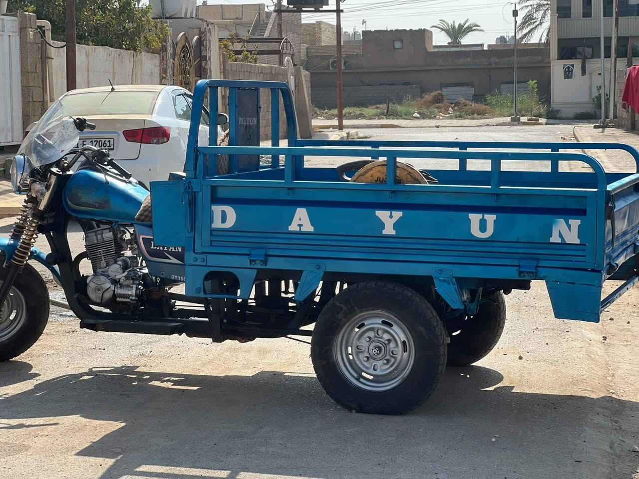 السلام عليكم ستوته للبيع اوراق اصولي 
شاصي ركبه كفاله اكسن جديد
 والسعر مليون 
مديل ١٦
ستوته حلوه مال جني
تايرا نظيفه دبلات شغالات 
 عنوان حفريه ناحية تاج الدين الصويره
***********
