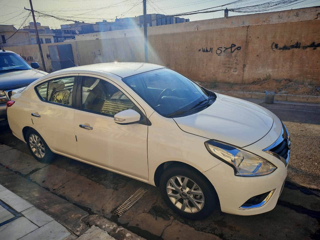 NISSAN SUNNY 2024 
السياره بيها فقط بارد عله كد شبر بل جاملغ مال سايق والباقي كفاله عامه من كل النواحي 
 سني مصري الاصل الفول مواصفات
(  الدفعه الاولئ مو مال هسه الي تجميع الامارات )
مواصفاتها :
 بصمه + دخول ذكي + بصمتين ابواب السائق وراكب داخل اسود 
4 جام كهرباء 
كيجات ليزريه نفس الفيرسا 
تحكمات ستيرن 
قطعتين تبريد( الخلفيه ڤان)
تبريد بيانو 
2 ايرباك 
شاشه اندرويد بلادي+كاربلاي+ اندرويد اوتو 
كامره خلفيه
حساسات خلفيه
يدات نيكل داخل وخارج
4 ويل كب 
بجم نيكل 
سبايدر + ستوب لايت 
مري شفط واشاير بلمري عليها زنون الاصلي نهار الشارع يصير
كشافات ضباب
تفاصيل السياره :    
سياره عله ايدي ماخذها 
مكينه 1500 
ماشيه 105000 موضح بل صوره 
رقمي *********** مكاني بغداد البياع   
السعر 125$ قفل
معجبك السعر تلكه انضف منها انشاء الله وارخص 
واسف عل أطاله 🤍
