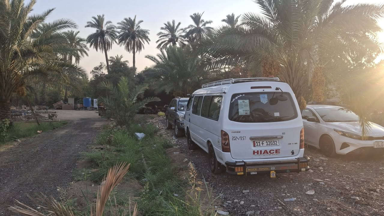 سلام عليكم جنبي h1 للبيع بيه قطعتين صبغ رقم شاصي باتكمه سعر ٩٥ بيه مجال حق الجيه سنويه ٢٩ بسمي شرط التحويل مكان بغداد الحريه ***********
