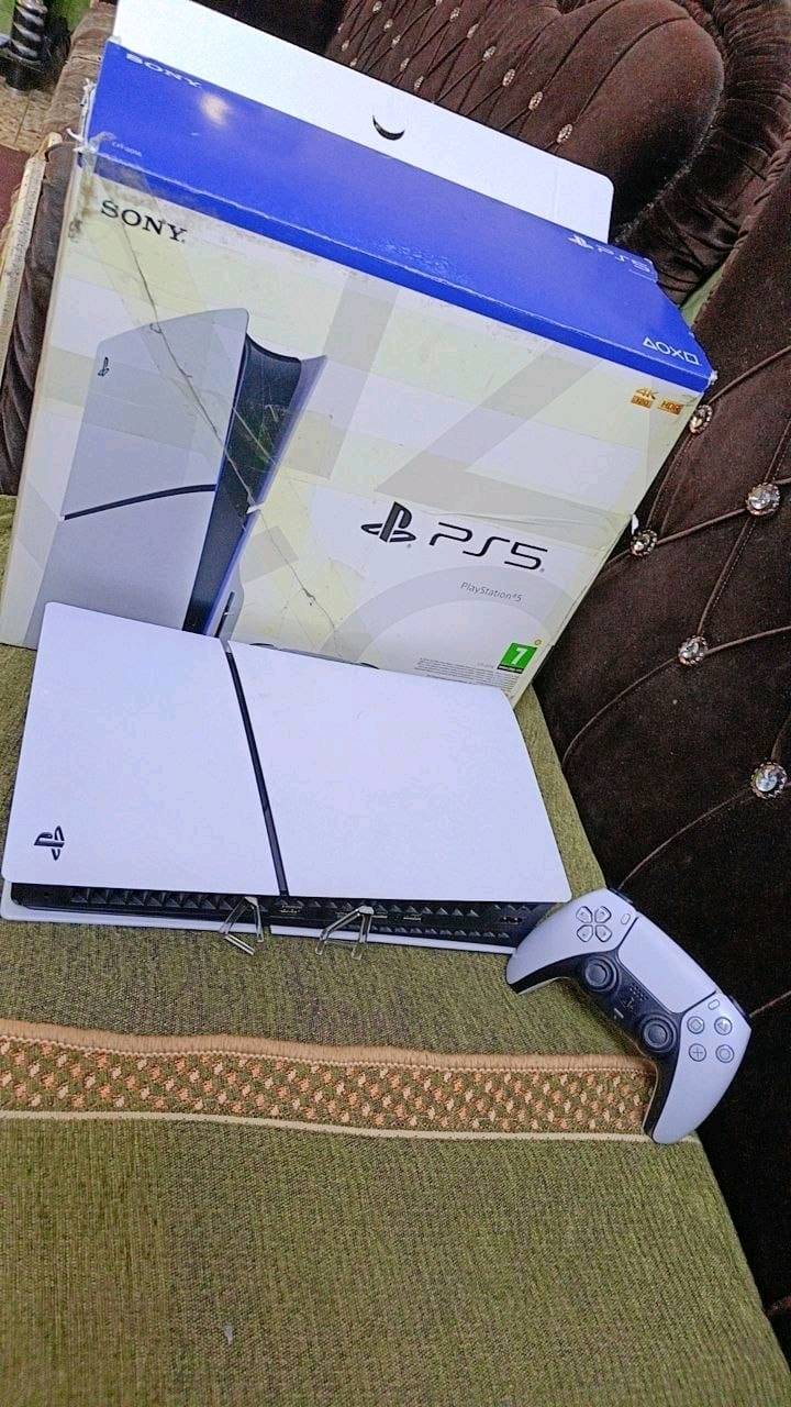 Ps5 سلم اوربي 
1 تيره نظيف مداخل اي صيانه ويا جوستك.. ووملحقاته الاصليه
++ ويا جوستك اصلي وups1500 اوفلاين مستخدم قليل
السعر 975
وبي مجال
الرقم 👇
***********