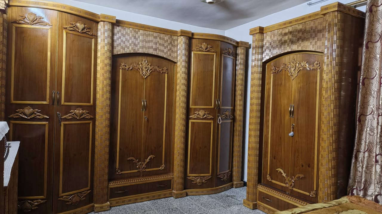 سلام عليكم غرفة البيع اخشاب سعر خاص رقم الهاتف
*********** اسيا
***********كورك

المكان موصل حي عدن قرب ثانوية الضحى للبنات
