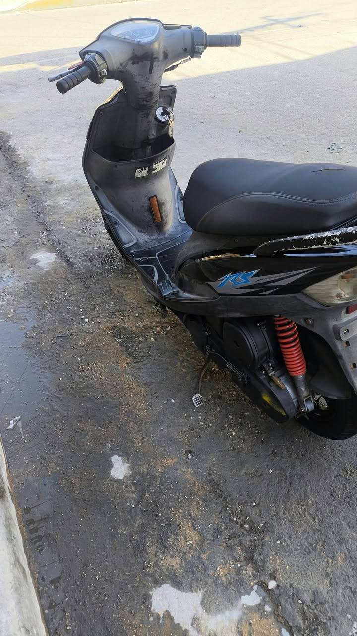 السلام عليكم
دراجه ماكس عدله مكينه بلاديه هندر كهربائيات كفرات كله مختمه اوراقها كامله بأسمي منفيس شلعه لون اسود 
بريك امامي بريك خلفي
بيها نقص واحد شخاطه مال سلف اكثر من هذه مابيها
(السعر ...950الف وبيها مجال بسيط)
عنواني ... بغداد العبيدي منطقة الكفائات 
تواصل على رقم أو على واتساب ... ***********
