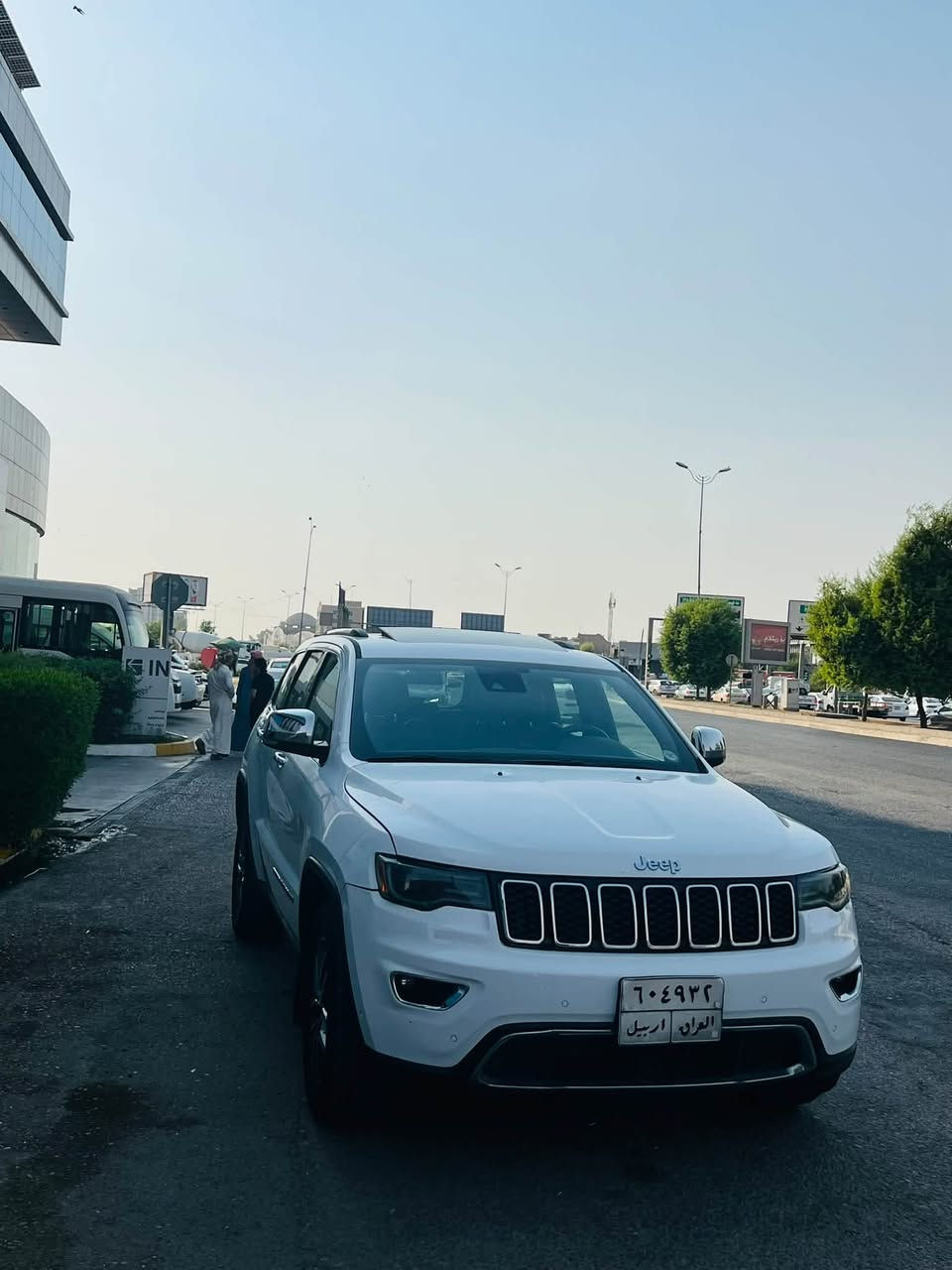 سلاو برايان چێب ٢٠١٨ دووبست سبوخي هةية بستةك لة بؤنيتي بستةك لة سندوقي پشتةوة بێ ژؤري بێ ئيرباكو بێ ناوگرتن ليرةش لةكنة خؤمان سبوخمان كردية بة كليني داخيل بوة لميتية فول فولة  تةزرةكي هةية مةكينةي كرايتةوة بة شةرتة بي حةيبة بة شةرتي سؤنةر  سةحري ١٩٧وةرةقة و مةجال واتساپ ***********. رةقةم موبايل ***********  شيوين هةولير
