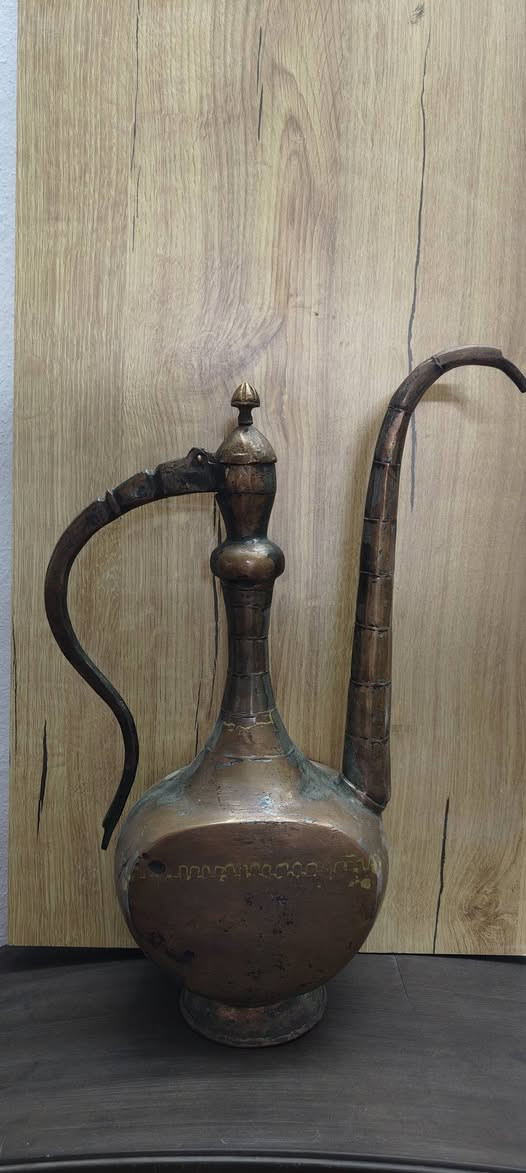 السلام عليكم
ابريق عمل تشبيك بالكامل وليس صب الارتفاع 39 خالي من الاظرار اكتب تم يصلك السعر او التواصل وات ساب. ***********
