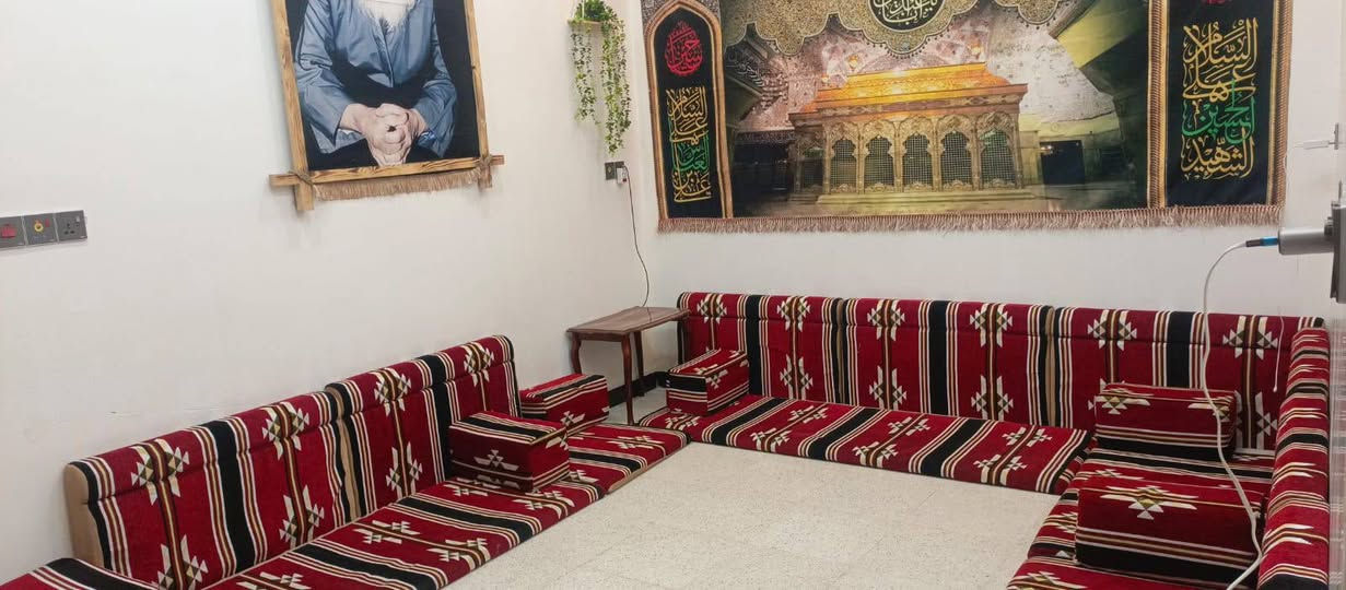 السلام عليكم 
ديوان نضيف گلش مستخدمينه قليل 
سعره 200 وبي مجال 
العنوان حي الكوفه قريب على حي اور 
رقم  ***********  بي واتساب
