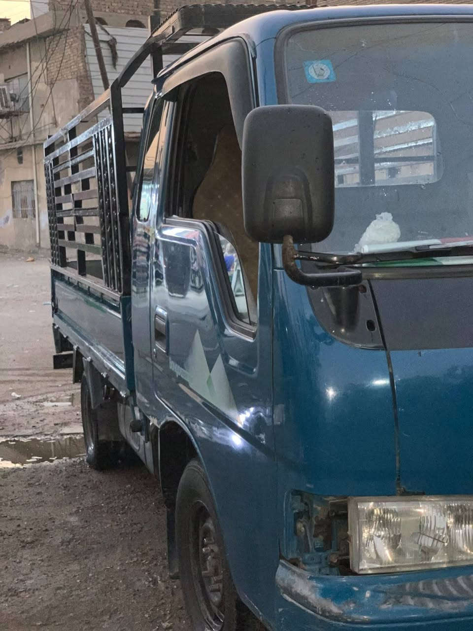 شاحنة • للبيع