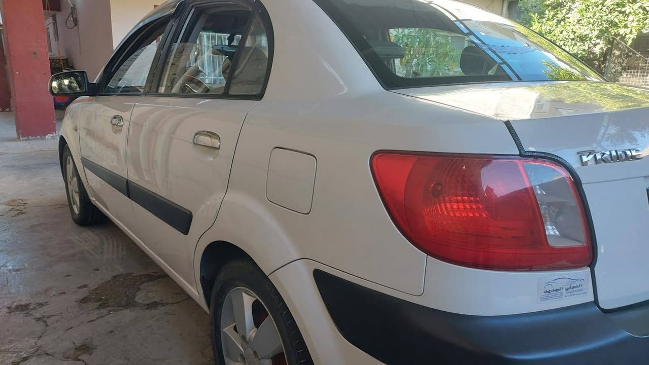 السلام عليكم للبيع كيا ريو موديل 2009 وارد خليجي محرك 1600بيه خيط تبخير  السياره نظيفه كما موضح بالسونار  السعر 76 و بيها مجال  السياره رقم ديالى  للاتصال*********** مكان السياره بغداد
