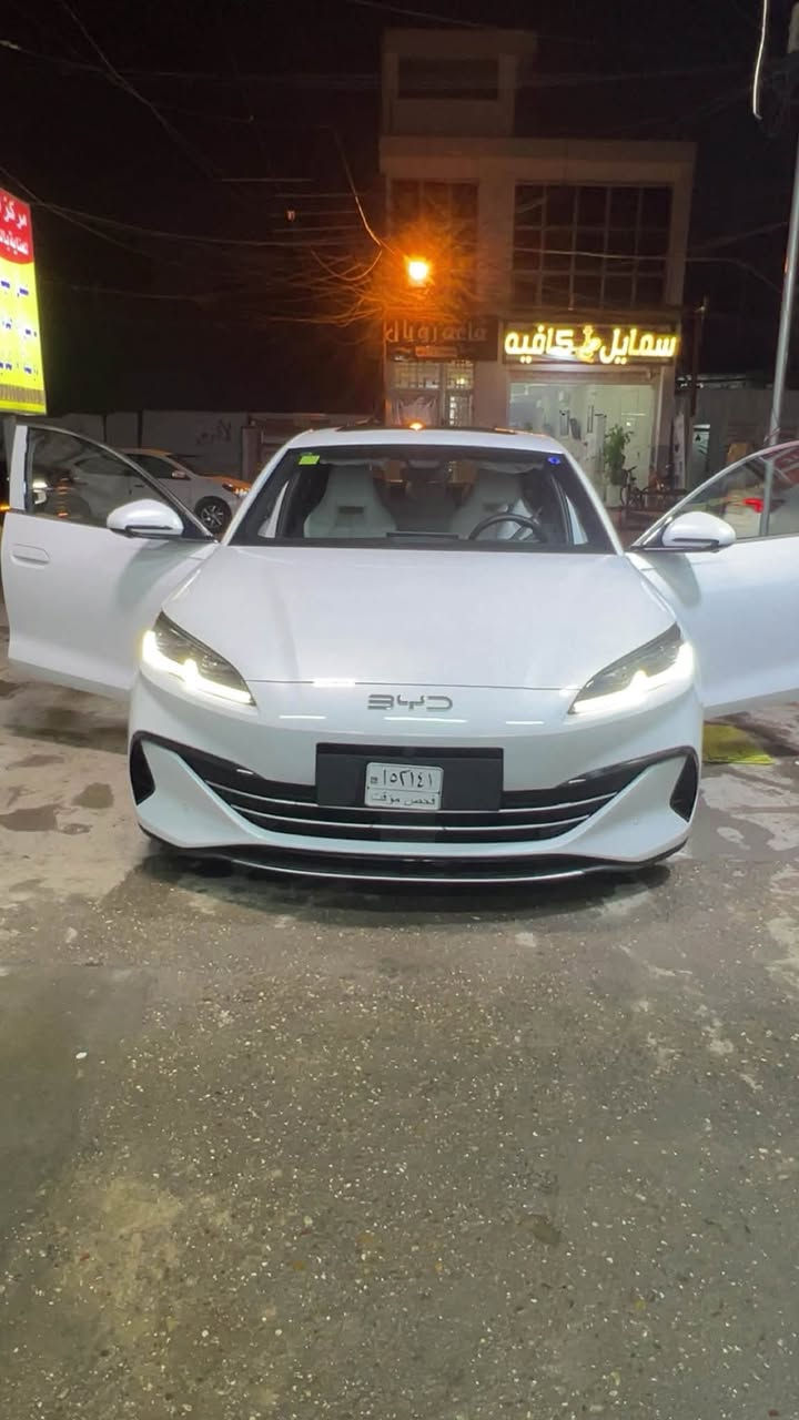 السلام عليكم ورحمة الله وبركاته BYD سيل 6 السيارة جديدة بمعنى الكلمة ومرقمة وجاهزة درهم متصرف عليه رقمها مميز 55622 بغداد بأسمي تحويل ثاني يوم 
المواصفات بانوراما كامرات عدد 5 و تشغيل عن بعد 
وكومة مواصفات بعد السعر ٢٥ مليون وبيها مجال حگ الجية 

الاتصال : ***********
