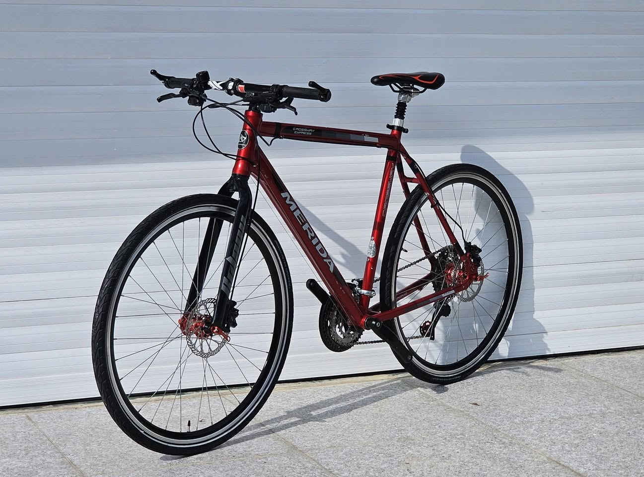 ماشاءالله وین جماعە ترحال😁
🤝 HANDMADE IN TAIWAN 👌اصلي ديزاين اوروبي

MERIDA CROSSWAY EXPRESS 700C

كامل المنيوم وزن خفيف 🚀

قياس فريم 58cm       مناسب لطول 178cm _ 188cm
كامل سيستم سرام 3 × 9      كاسيت كبيرة 42سن

بريكات دهن شيمانو mt200
تايرات خط فصفوري ٣٨مم PRISUN METRO CRUISER
بطيغات بلبرين ماركة تانك 👌🚀

بايسكل مابيها اي نقص كلهن شغاله
حد النظافه 97% 💯

للمعرفه السعر والحجز و التفاصيل خاص او واتص اب
009647707695222 

مكاني سليمانيه 🌍
متوفر توصيل لجميع محافظات العراق 🌍
