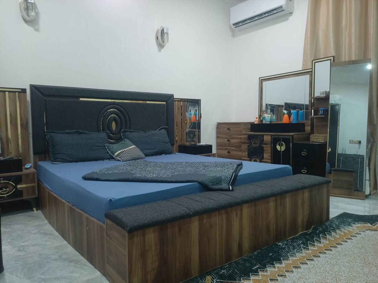 غرفه نوم تركي السعر 700 وبيها مجال مكاني العماره حي الصحفيين ***********
