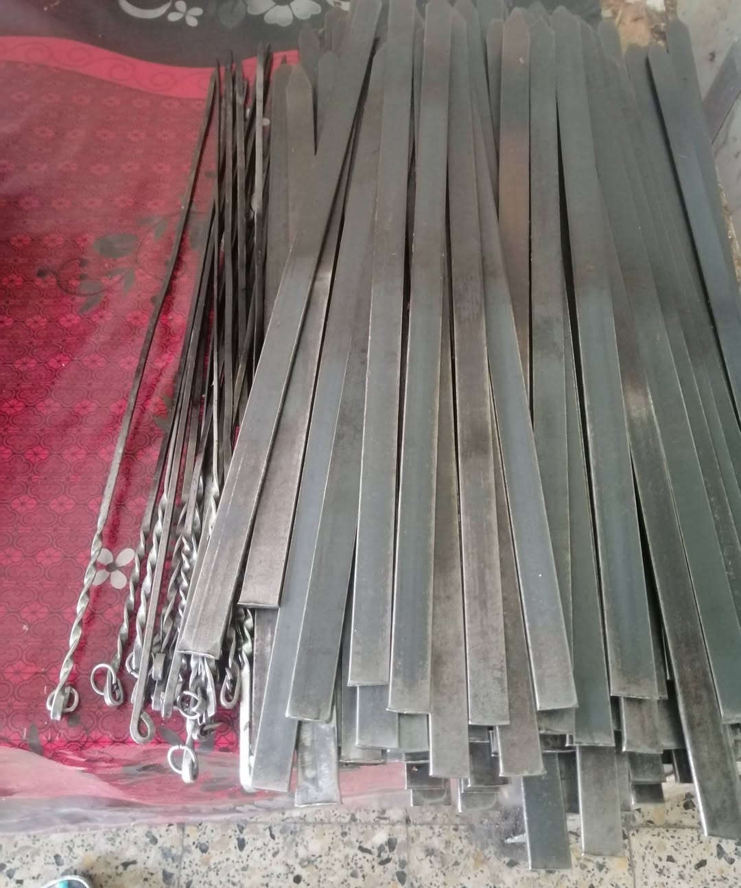السلام عليكم
أغراض َمطعم للبيع
للاستفسار اتصال على الرقم

***********

نص مكتوب في الصور:
- ٦ صور