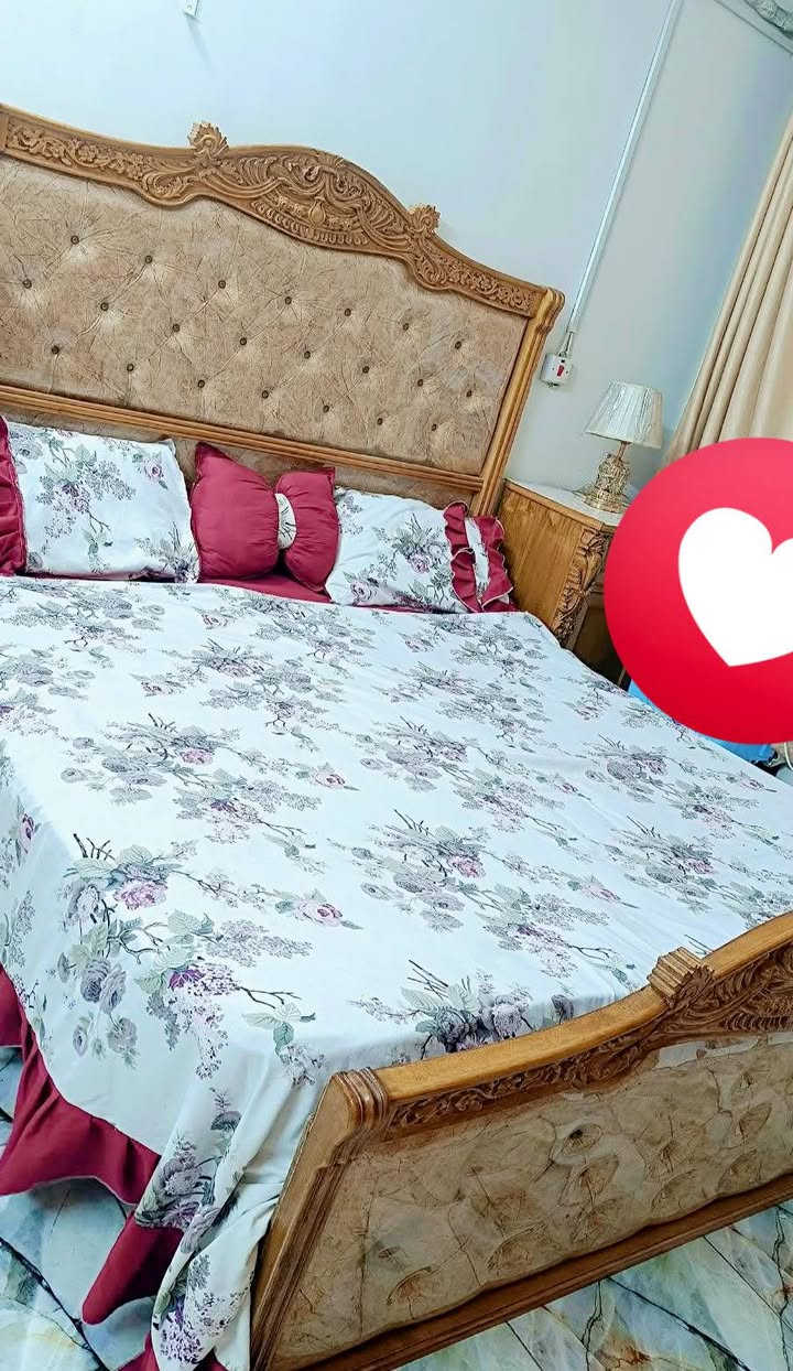 غرفة عراقي جديدة سعر مليونين وبيها مجال عنوان الشعب شارع مصور الكنز ***********
