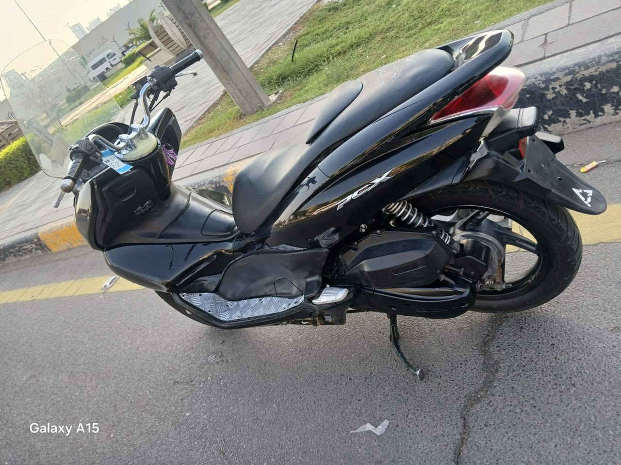 سلام عليكم....
دراجة (PSX)...(جيل الاول)  
🛵للبيع  ماشيه18  الف الفحقيقي ممتعوبه
دراجة شلعه معدل كهربائيات كلهه شغاله 
دراجة جديده  بلادية
أي نقص مابيهة دراجه مكفوله كفاله عامه بشرط علفحص اذا برغي مفتوح ترجع دراجة مال جناي 
جيب فيتر وتعال افحص مستعجل على بيعتهه السعر مليون و450
العنوان بغداد  الكرخ  الاستفسار الاتصال على الرقم 📞*********** بغداد, العراق

نص مكتوب في الصور:
- Galaxy A15