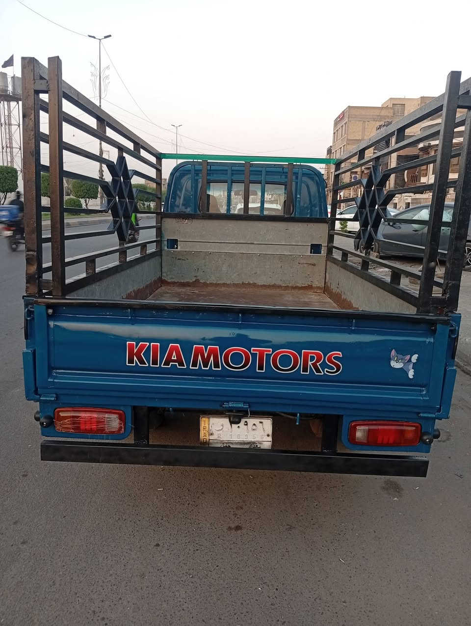 سلام عليكم كيا حمل البيع موديل 98 رقم بغداد مشروع وطني مكينه وكير واكسن وحداديه وشاصي وكهربائيات كفاله عامه وصبغ قليل عنوان بغداد شماعيه والاستفسار على هاذا رقم ***********
