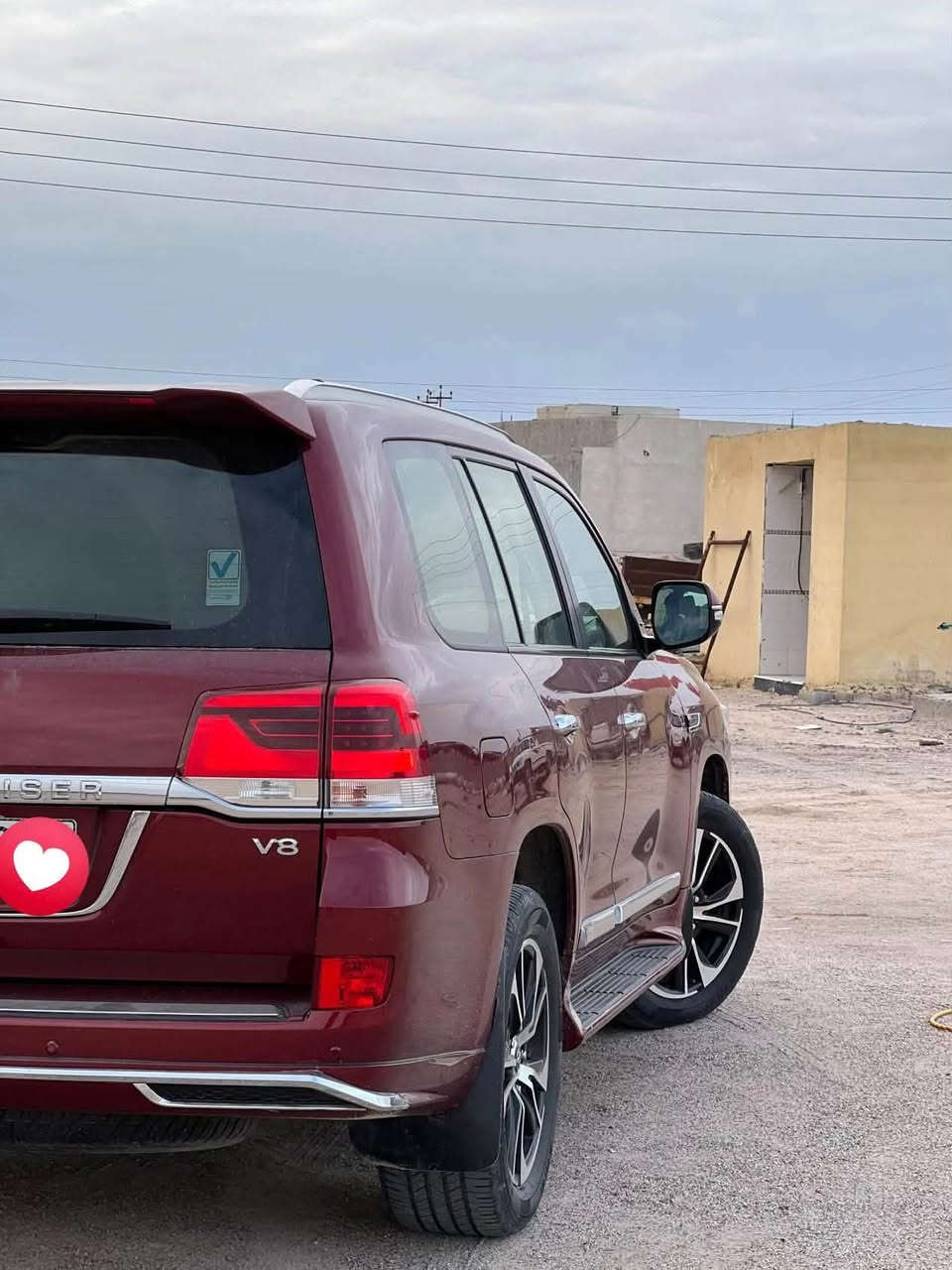 سلام عليكم لاندكروز للبيع 2018 مكفوله كفاله عامه رقم بغداد بريم اصل محرك 8V 4,600 سياره نظيفه  وسونار موجود بلنشر مكان بصره الزبير لاستفسار رقم *********** السعر 445
