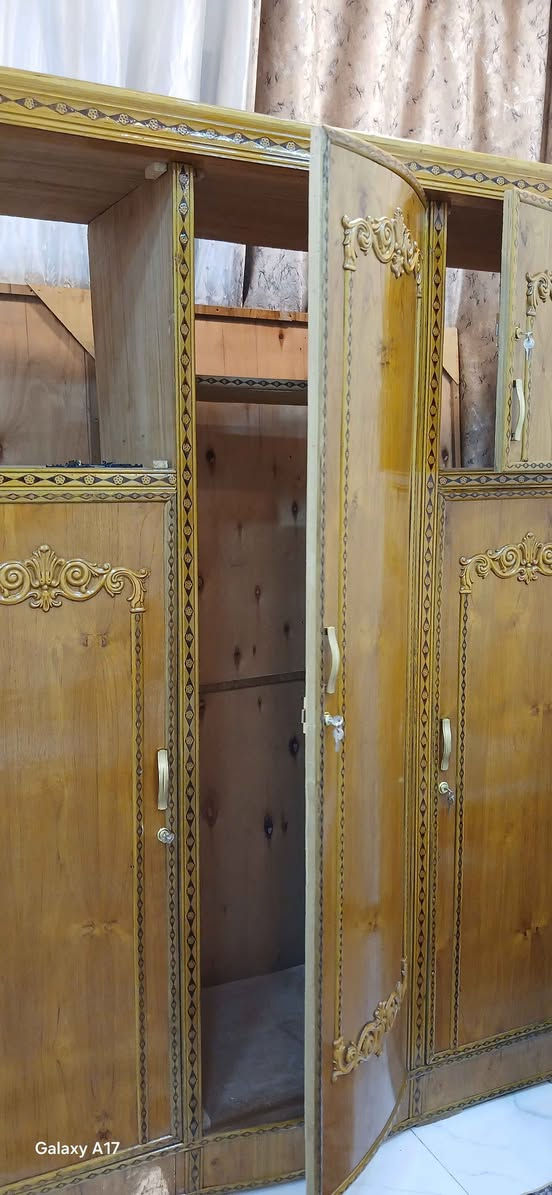 كنتور نضيف جدآ صاج عراقي السعر ١٦٠ مكان حي الجهاد *********** واتساب بغداد, العراق
