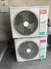 للبيع سبلت  نوع توست  حجم 3 طن  غاز 410 انتاج 2022 07700040021