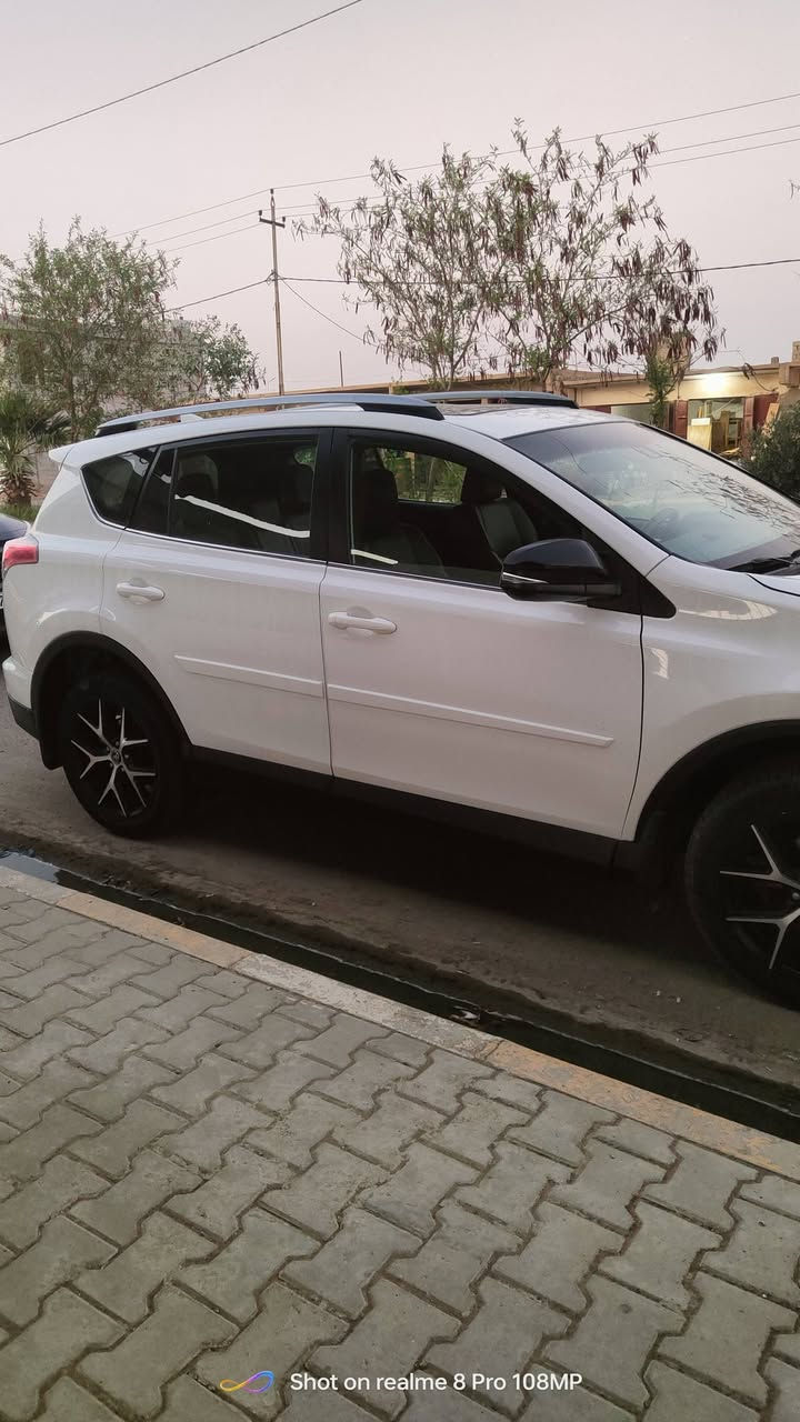 للبيع تويوتا راف فور 2018 - RAV4*
سيارة بيضاء، نظافة فول، شكلها مثل ما واضح بالصورة 👇
الظرر مرفق معه الصور 
*المواصفات:*
- موديل 2018
- لون أبيض 
- فتحة سقف 
محرك +كير شرط 
- كشافات + ليد نهاري
- كاميرا خلفية + حساسات
اكشانه كهربائي
- سيارة جاهزة من كلشي، لا نقص ولا عطل
رقم اربيل
سنويه بسمي الل2030
دفتر بانزين 
السيارة موجودة في كركوك الحويجة ناحية العباسي  قرية العيلات

السعر:١٧٣
للاستفسار  اتصال
***********
