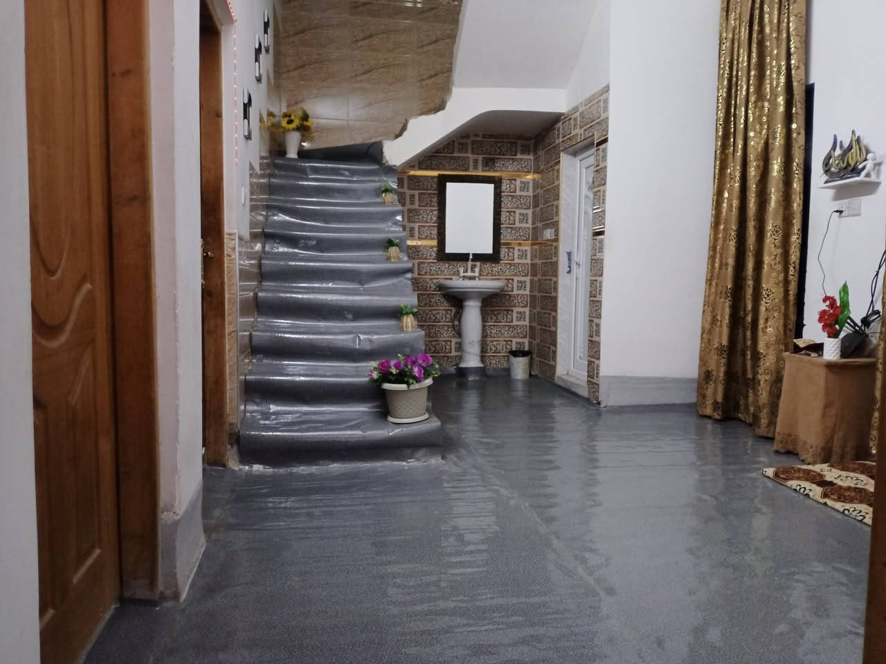 🙌
*للبيع أو المراوسة: بيت في الحغيفي الثانية*

🌟 مساحة: 140 متر مربع
📍 موقع: الحغيفي الثانية
🏠 البناء: طابقين، الطابق الثاني غير مسقف، بناء بلوك
💰 سعر: 68مليون دينار عراقي

🔄 المراوسة:
- بيت في الحغيفي الثانية
- أو قطعة أرض في قرية المختار

📞 للاستفسار والزيارة:
*********** (بيه واتساب)

*ملاحظة: يوجد مجال للتفاوض*
