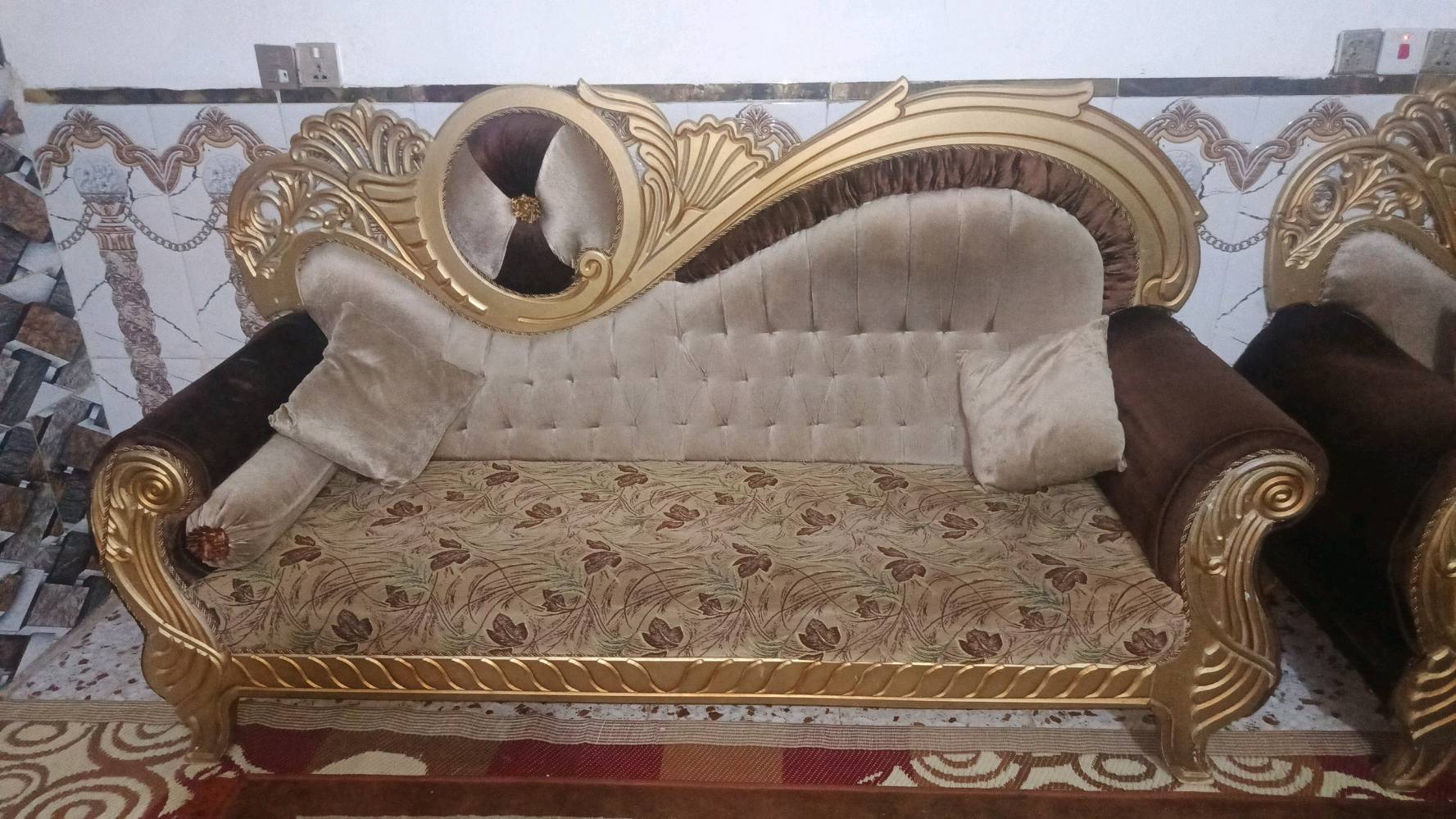 السلام عليكم تخم 11 مقعد البيع مكاني بغداد تقاطع النهروان سعره 250 وبي مجال الشراي يتصل ***********