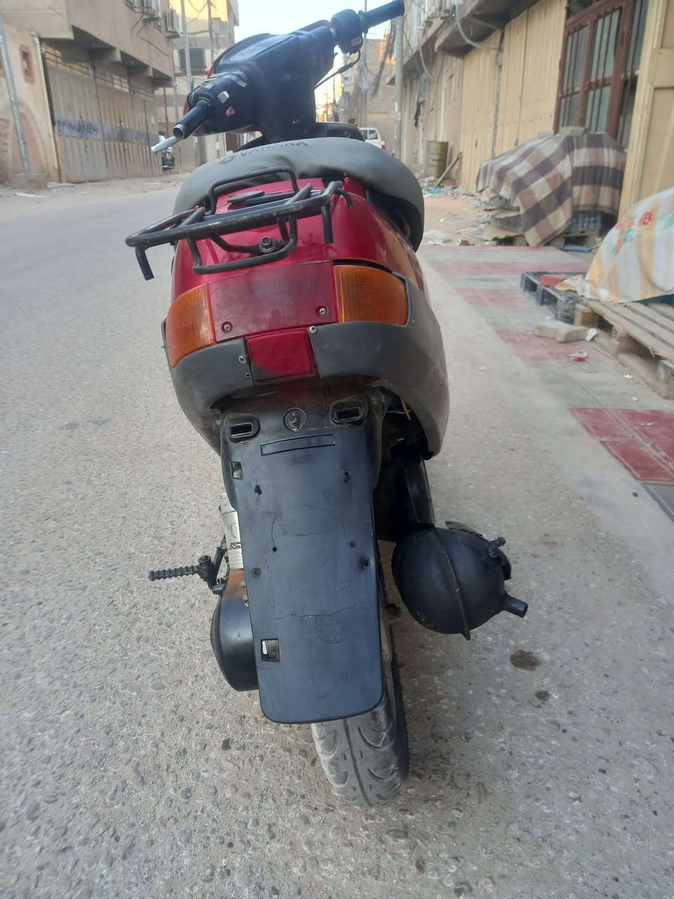 السلام عليكم دراجه بطه لبيع نضيفه معدل شلع مكينه خرسه لاصوت كير ولا روله تايرات جدد وياله جدد شلعه شك الكاع شاصي مكفول مكينه ناعمه كله شغال سعره ٢٢٥وبيه مجال الاستفسار مراسله الصفحه او رقم ***********

