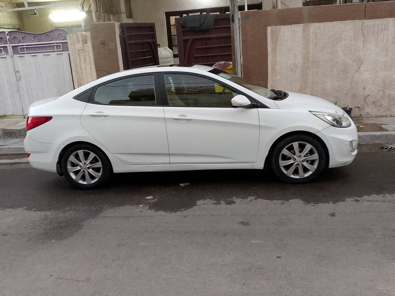 السلام عليكم اكسنت خليجي للبيع مكفولة بيهة شبربل بيبان الخلفي بارد  بسمي بغداد الدورة السعر 1005$  تصال ***********
