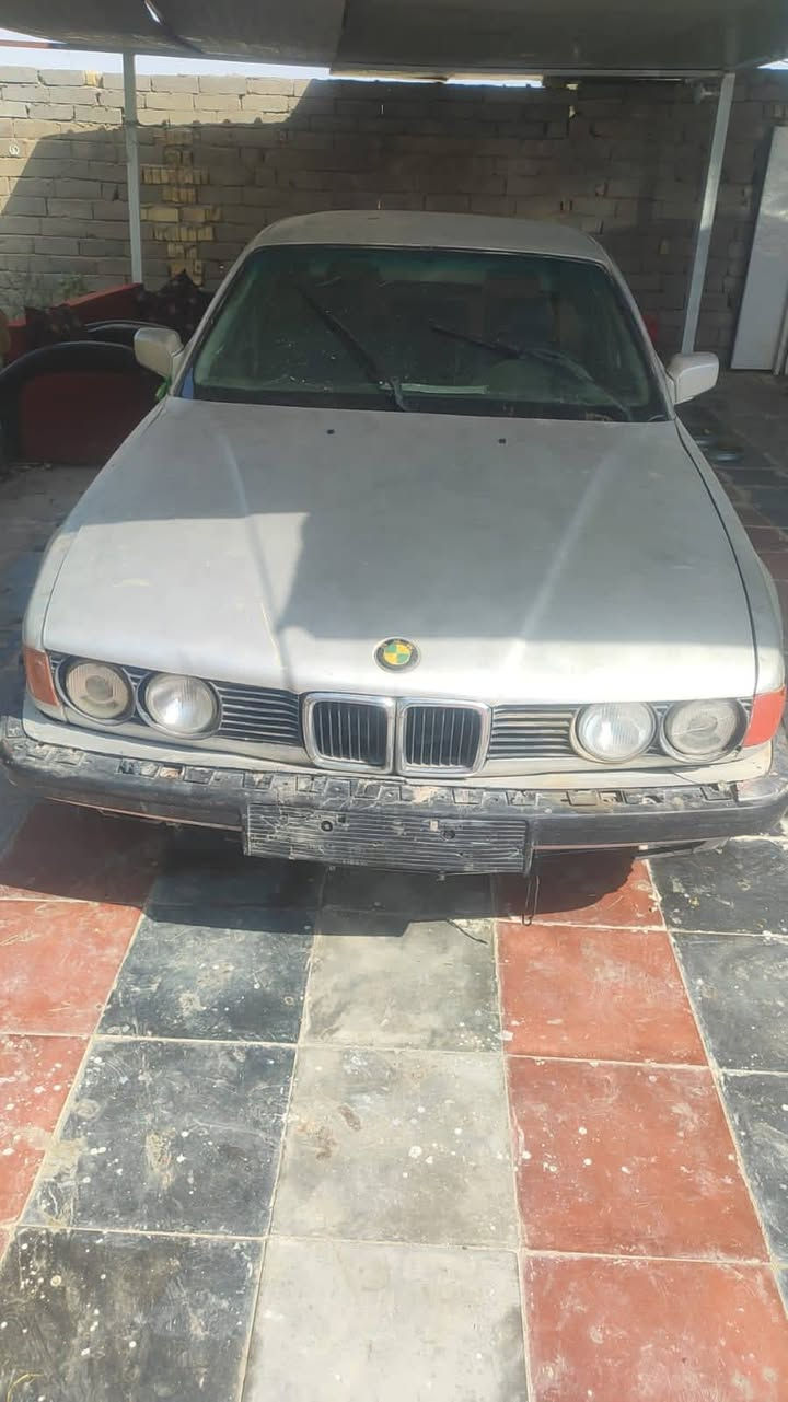 بي ام موديل 1991 735i  السياره بلاديه بدون ضربه بدون خياس صبغ الشركه  بس السياره  جارده عوزه صبغ 
كهربائيات كله شغاله جام فول كهرباء سلايت طكتين دواخل جلد لون اسود كشنات كهرباء شغاله 
كير مكفول محركه لايبخر ولا ينقص بس بي صوت 
نوزلات فيت بم طوافه بلكات ايرفلو كله جديد 
مروحه كهربائيه راديتري جديد تبريد قطعتين الفان والبواري والراديتر والتحكم مال توجيه الهوه كله شغال عوزه كمبريسر 
رقم ذي قار سنويه لل28  مداور ثاني يوم 
العنوان الناصريه  البوابه الشماليه 
سعره ٢٩ وبيه مجال 
رقم الهاتف ***********
