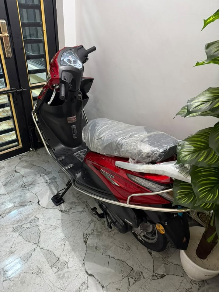 للبيع ….. هوشا F30 / 2025 ماليزي
اخت الزيرو جديده كلش📦
محرك110 cc 
ماشية 4 الاف حقيقي
على ايدي من الزيرو صارف عليها بس دهن وبانزين 
اشاير لد 
بگ لايت لد 
سويجات 2 
بعدها كتلوكات الشركه بيها ومري ما مشدودات مالها
محرك ناعم كلش
معروضه ب1500 وبيها مجال 
*********** واتساب
كوت

