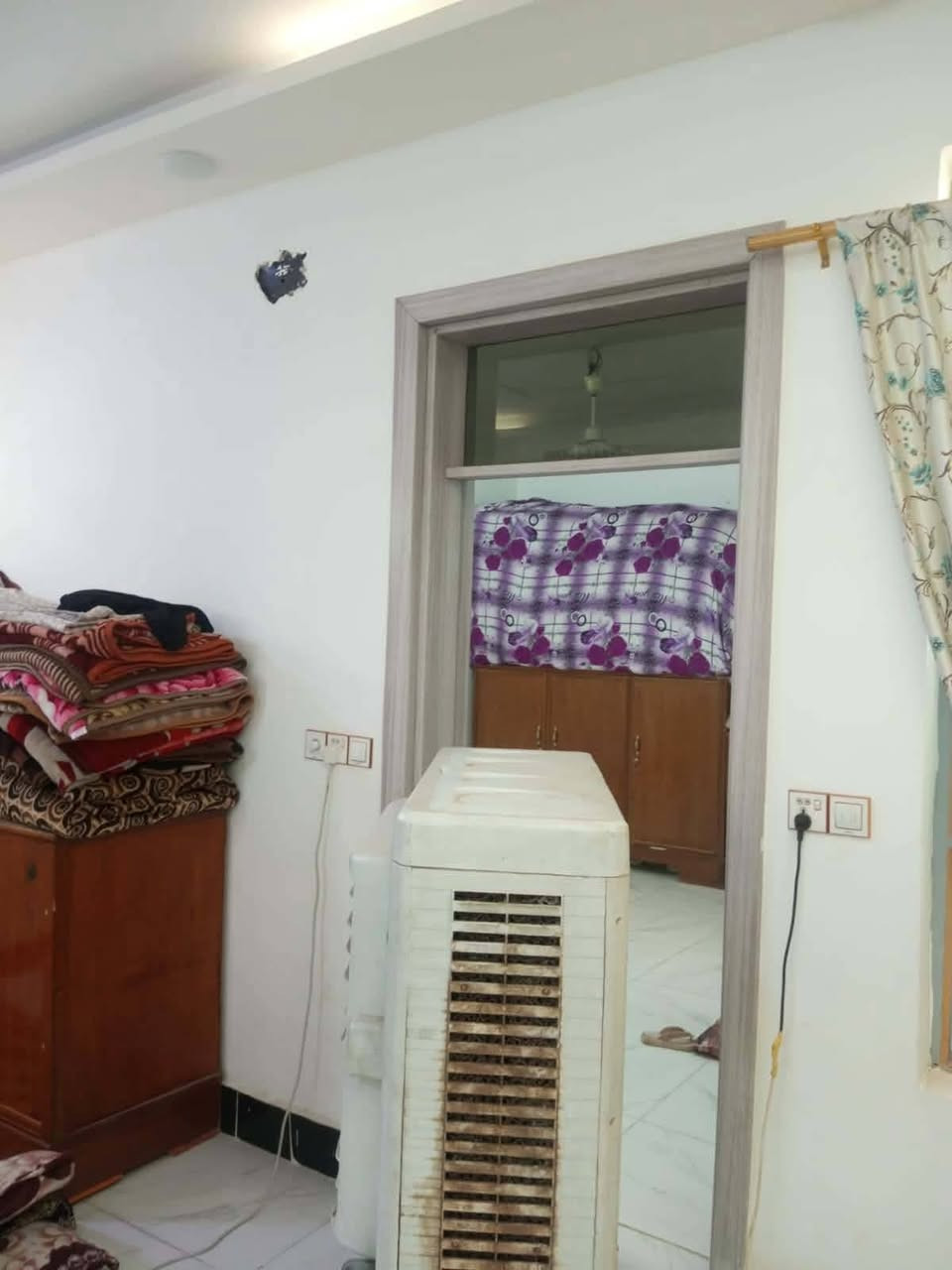 صباح الخير توفر بيت داخل ملحق قرية الغدير مساحه 100 مربع بسعر 55 بيع مستعجل لحكو
سلام عليكم البيت مساحته 100متر طابو زراعي سند 25 كامل موكمل بيت شغل جناي 

بناء حديث طابوق سقف صب مسلح اساس صب 

خدمات كله متوفره قريب عشارع 

انسب بيت بل ملحق يعتبر 

السعر قابل للتفاوض خسران إلى ما يشتري بل ملحق موقع يخبل 
للستفسار اكثر 
☎️‏‪***********‬‏☎️
متوفر وتساب
