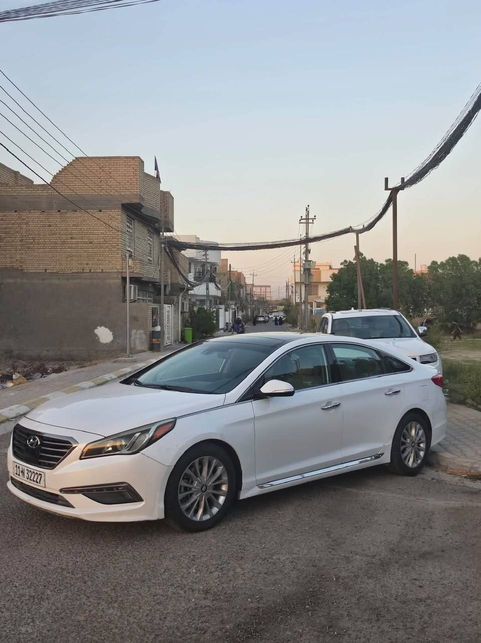 السلام عليكم
سوناتا 2015vip فول مواصفات لمتدد رقم بغداد حادث سطحي جاملغ وبنيد بدون دواخل 
مواصفات السيارة
بصمه 
بنرامه 
كشن جلد+كهرباء+تبريد+تدفئه+خرن ميموري
رادار امامي خلفي جانبي
مري قلاب مع البك
بردات خلفية
سايد بريك بصمة
لايت زنون + بك لايت لد
مكينه 2400 المرغوب 
بعد بيها هواي مواصفات
متواجد كربلاء ومسيب 
السعر خاص 
رقمي ***********

نص مكتوب في الصور:
- محتوى تم إنشاؤه باستخدام الذكاء الاصطناعي
