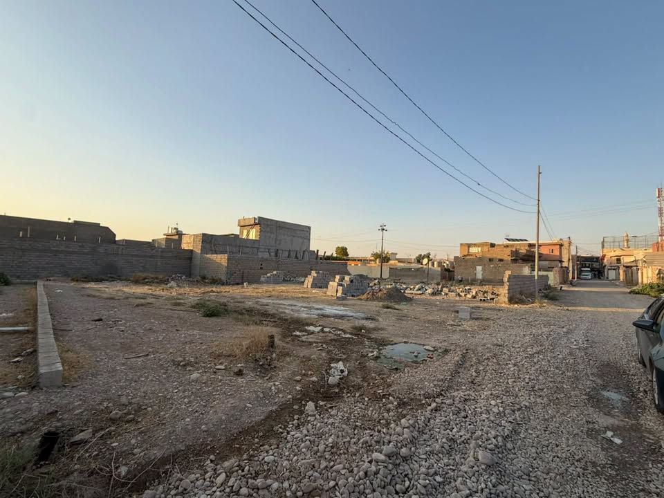 قــطــعـة ارض لـلـبـيـع  🛤️🏦.                 

الـمـوقـع/حي حسن المجتبى 

 مـسـاحـة/ 210 م.     11X20                                                                   

لاسـتـفسـار مـرجـعـة مـكـتـب الـجـوهـرة لـعـقـار 📍

مـقـابـل عـمـارة الـحـافـظ 🏫
☎️***********📞
💵الـسـعـر 50 مـلـيـون💸
