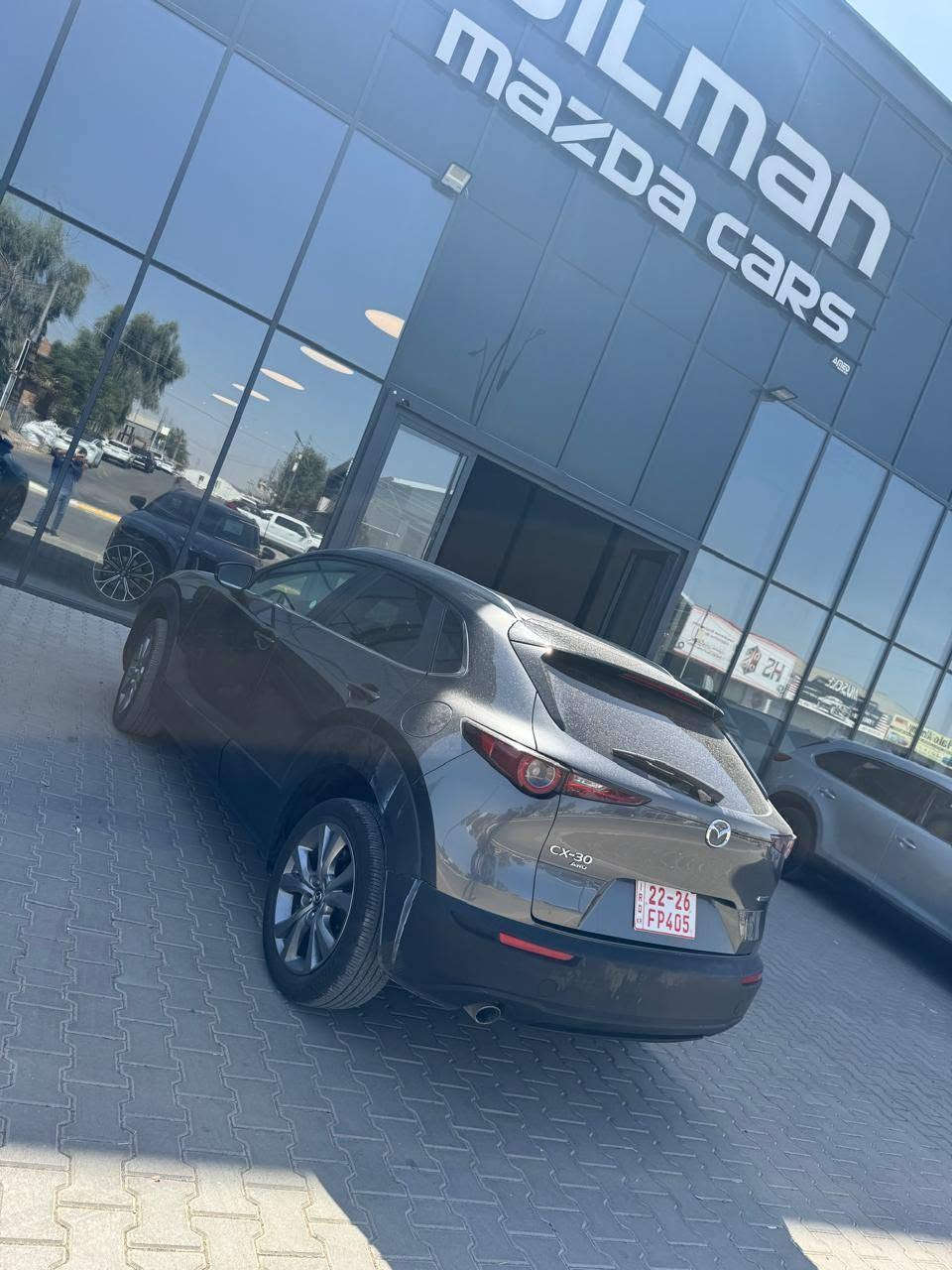 مازدا CX30 موديل 2025 فول موصفات
صبغ فقط جاملغ خلفي باقي بشرط
رقم كاتي بعد لرقم ٧٠ يوم
لون نفطي معروف لون المازدا هذا 
 فور ويل AWD
حجم المحرك 4 سلندر 2500cc تنفس طبيعي 
عدد المقاعد 5 راكب
السیارة ماشي ١٩ الف
بجم كبس بدون ايربك فقط برده 
مواصفات
- بصمة 
فتحة سقف
- دخول ذكي بدون مفتاح
- دبل اكسل
- مود درايف ٣وضعيات  sport-normal-جبلي 
- رادار امامي خلفي
- تحديد مسار
- نقطة عمياء
- كشنات جلد 
كشنات كهرباء
- شاشة
- ⁠كاربلي CarPlay 
- كامرة خلفية
- تبريد مركزي قطعتين
- سايد بريك لمس
- اوتو هولد
- لايت امامي ليد 
- بك لايت لد 
- اشاير مريه
- تخم تاير جديد
- تخم دسكات جديد
-   عداد الكتروني وتكدر تسوي ميل 
وبقية المواصفات موضحة بالصور
العنوان/  السليمانيه 
***********
