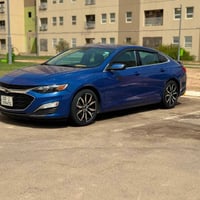للبيع شوفرليت ماليبو فئة RS موديل2023ماشيه25000mi سياره كارتون جديده ت...