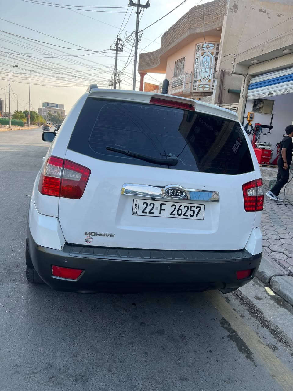 تحيه طيبه للبيع مستعجل مهافي ٢٠١٢خليجي بيه جملغ خلفي وباب فقط جاهزه من كلشي معروضة ١٠٥وبيه مجال سياره ما جنتي ***********
