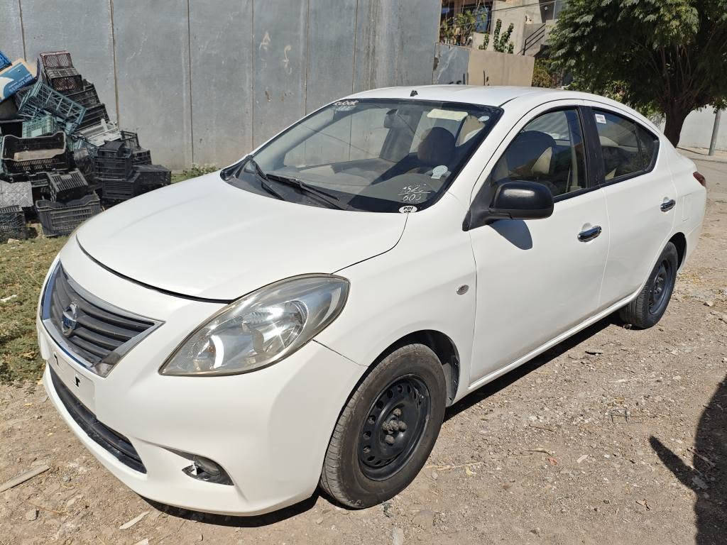 سەنی لاکشمیبای 2014
ئۆتۆماتیک و شاشە
تایەی تازەیە 
گێڕو مەکینە بەشەرت
تەبرید و گەرمی بەشەرت
ڕەقەم و سەنەوی تا2031 تازەیە
پاتری تازەیە 
ناوزەردە
کامل پەمپە لەسەر ساخی
تەنها قرچێکی بچوکی پێشی هەیە بێ ئێر باگ
سعری 75
*********** السليمانية, العراق
