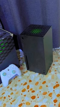 اكس بوكس سريس X اصدار 22   نظافة 100/100 ويا جوستكات 2    السعر 750   ...