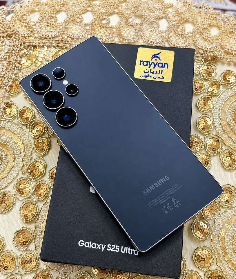 للبيع S25 Ultra ذاكرة256 نضيف كلش استخدام كلش قليل مامفتوح ضمان وتر بروف مكفول غراضة كاملة كارتون وكيبل الاصلي 
سعر مليون و150الف وبي مجال بسيط 
اتصال ***********
