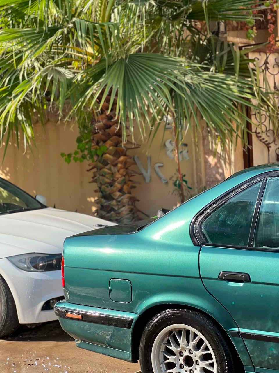 بي ام حجم 530 للبيع موديل 1995 حجم محرك 30 V8 سياره فول مواصفات كير توماتيك محرك كير شرط طخم تايرات جديد طخم امامي وخلفي جديد سياره جاهزه 
سياره بسمنه رقم جديد مسطره نينوى 
مكان موصل
فقط بيه ملاحظه بوند ودعاميه يرادله صبغ 
سعر 68 وبيه مجال 
***********
