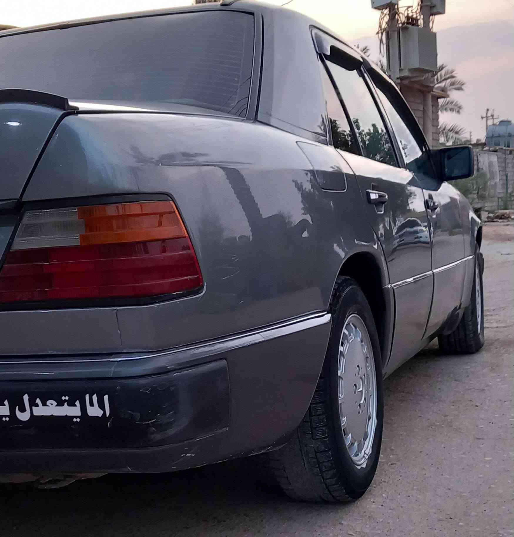 مرسيدس ٣٠٠ • موديل ٨٩ • بلاديه
