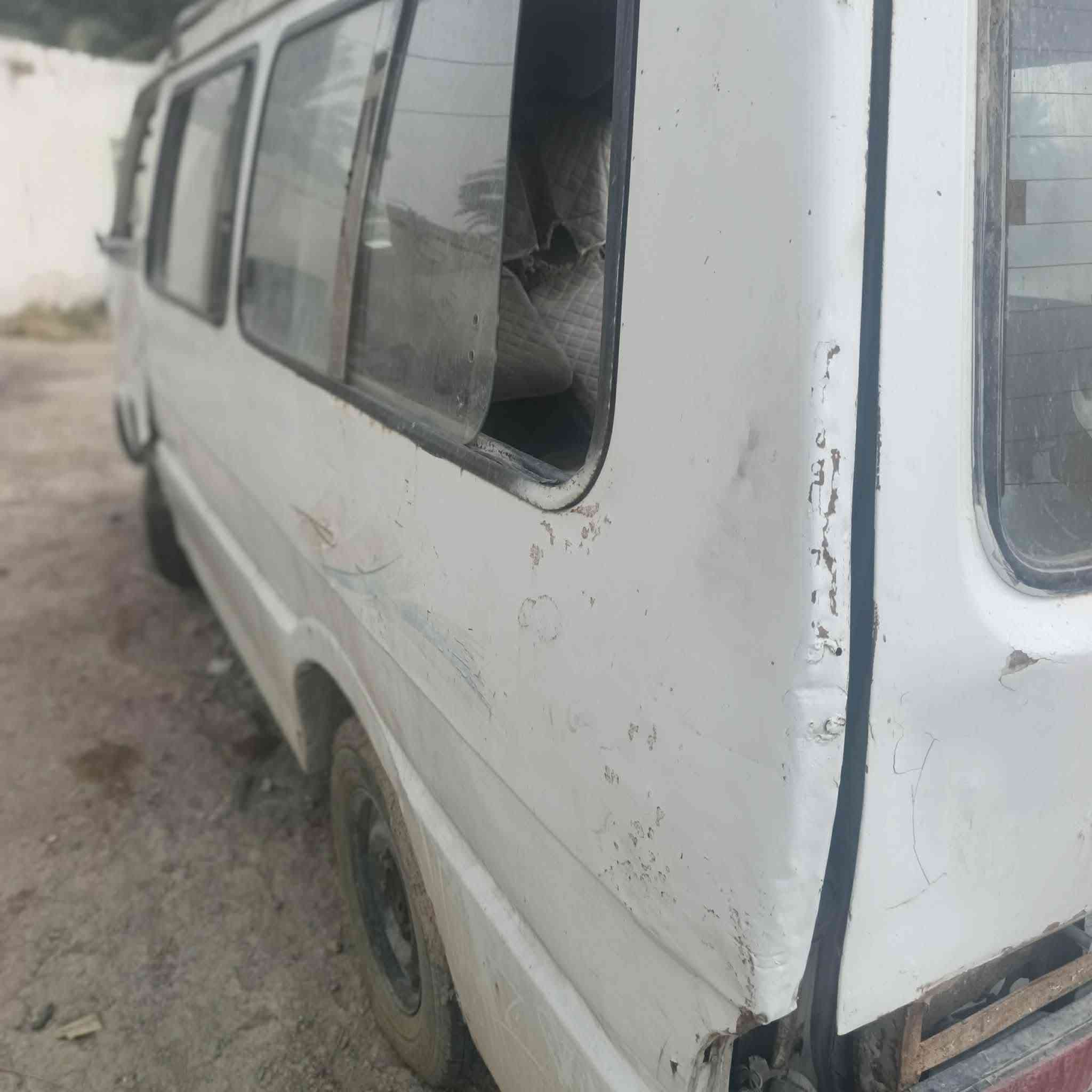 سلام عليكم
كيه موديل 95رقم بغداد الماني مكينه وكير واكسل كفاله بدون تحويل 
السعر 14وبيه مجال 
مكان بابل شوملي 
***********
