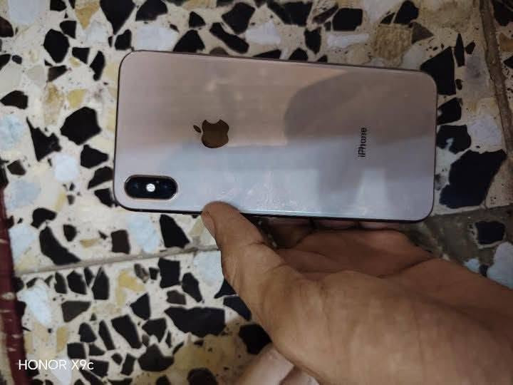سلام عليكم جهازه لعدد ثنين اكس ماكس واحد بيهن مبدل بطاريه وشاشه وثني بس بطاريه ذاكر ٢٥٦ سعر ٣٥٠ الف ثنينهن او مراوس بجهاز ١٢ برو ماكس بغداد لحبيبيه ***********
