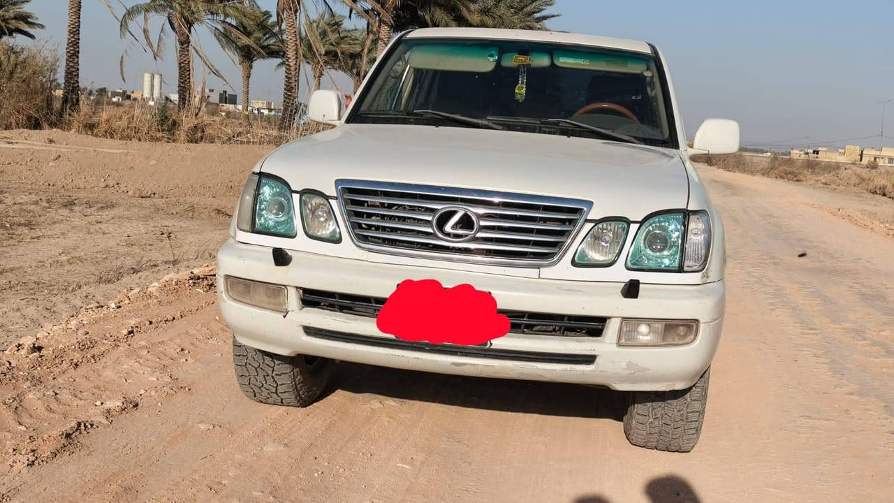 السلام عليكم لكزز موديل2001 فول لمتد مال جناي رقم قادسيه الدولي
مكينه 4700  

كشنات جلد 

كشنات كهرباء 

هيتر بالكشنات 

تبريد  3 قطع 

داخل صاج عل بلاد 

دفع رباعي 

جكات تصعيد وتنزل بس مشيولات 

سلايت طكتين 

7 راكب 

شاشا 

ويل كب كروم 

تخم تاير 

ستيرن كهربائي يصعد وينزل بالدكمه 

خزن ميموري مال كشن 

السياره كفاله عامه عدا شبر وشويه الجاملغ الايسر الباقي كفاله 

تبريد ثلج بك لايت ماله ابو الد  لايت زنون 

كروز سرعه

السياره على وضع البلاد 

مكينه وكير وتبريد خير من الله 

 وبعد بيهه اهواي مواصفات السياره 

للبيع او مراوس شعندك نزل 

السعر  اتصل واني بخدمتك  وهذا رقمي للاستفسار 
‏‪***********
