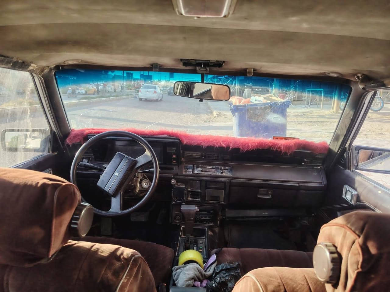 سوبر موديل ٨٥ ب اسمي رقم دولي وهزه جديده
محور بطه 

مكان السياره ديوانيه دغاره 

***********
السعر ٣٢
